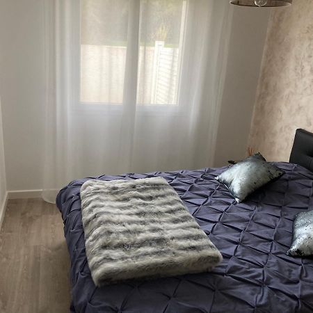 Appartement Confortable บิกูเกลีย ภายนอก รูปภาพ