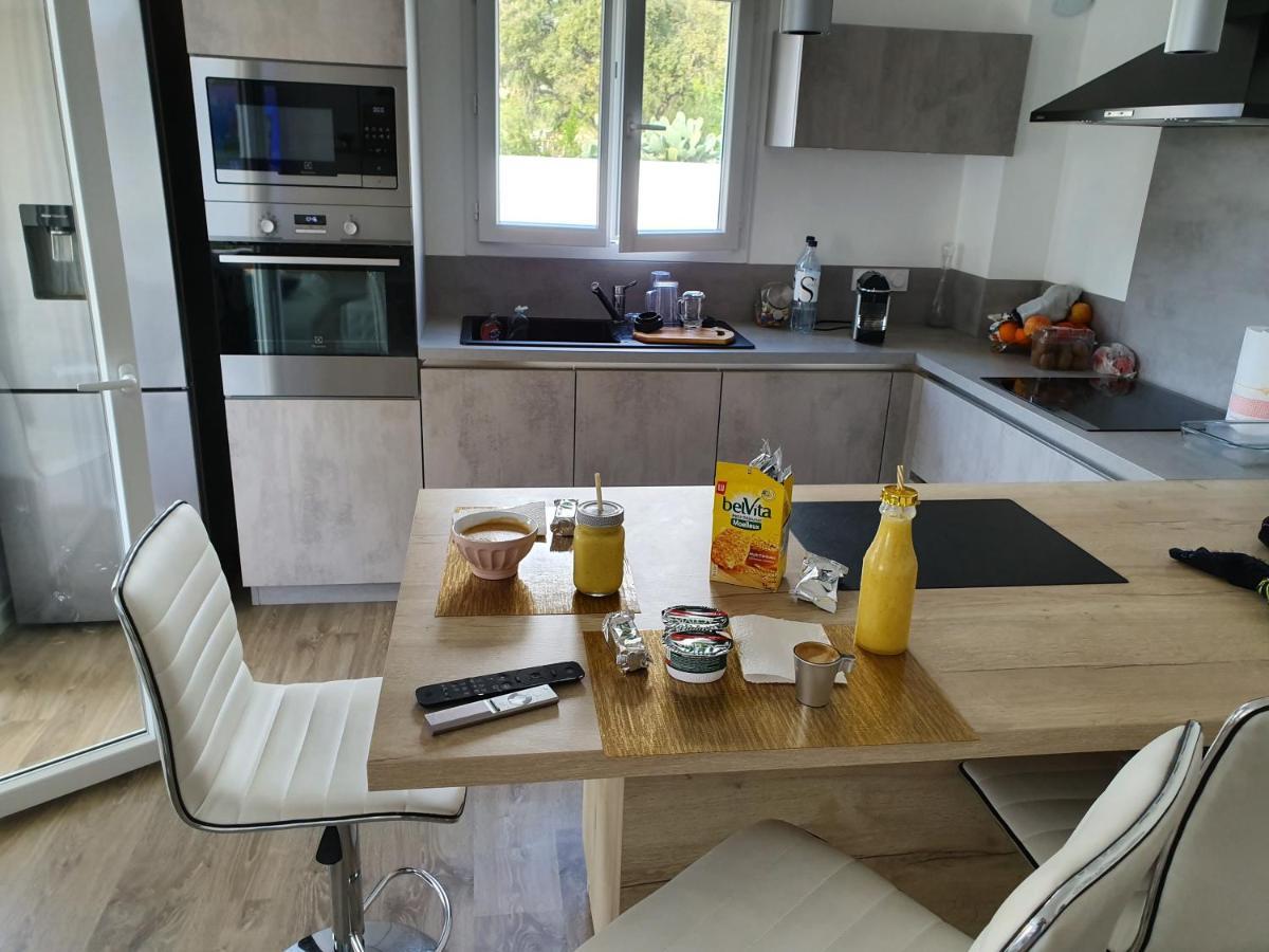 Appartement Confortable บิกูเกลีย ภายนอก รูปภาพ